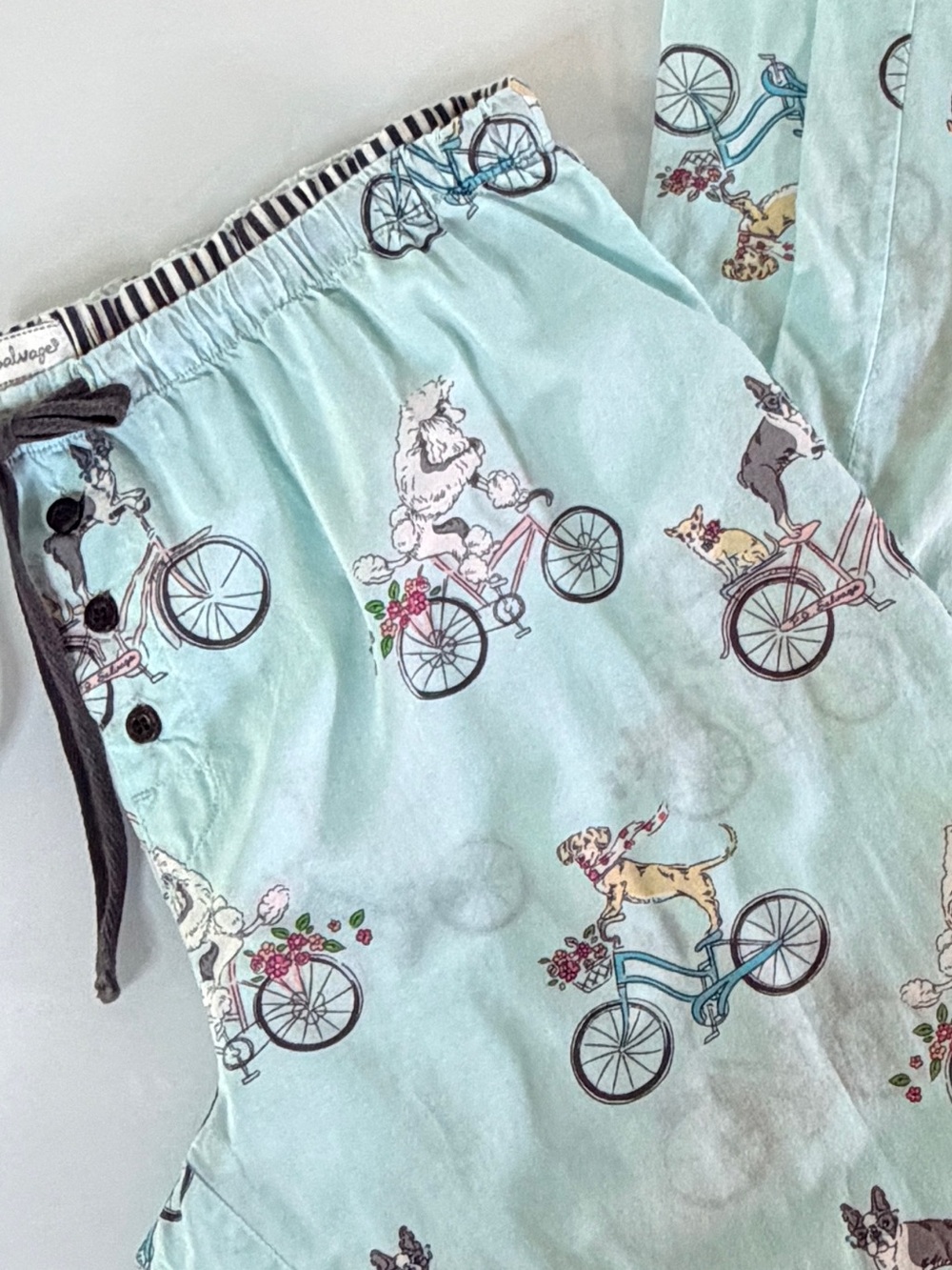 P.J. Salvage Playful Prints Dogs Riding Bicycles Pajama Set 100% Cotton sz S - Picture 2 of 9